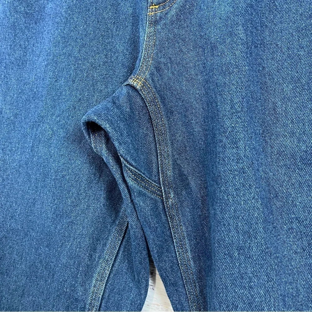 Duluth Relaxed Fit Medium Wash Straight Leg Jeans